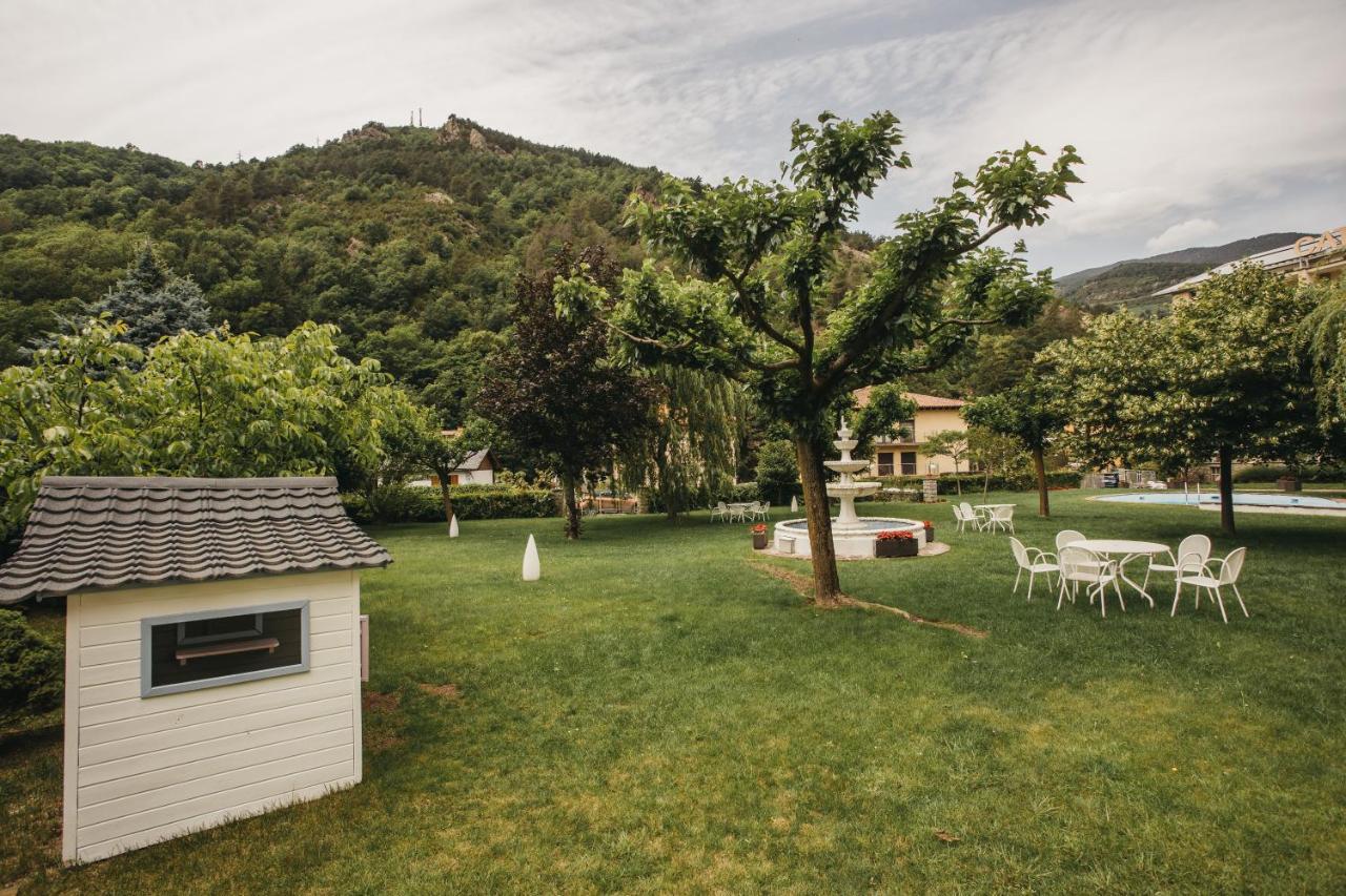 Hotel Catalunya Park Ribes De Freser Ngoại thất bức ảnh